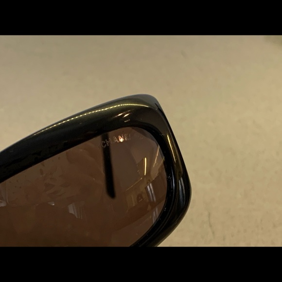 Chanel sunglasses - Picture 3 of 9